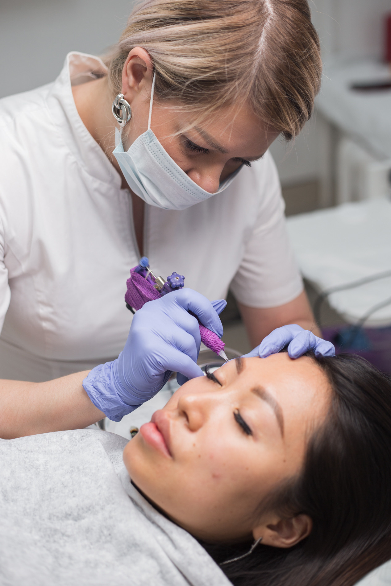 Мастер татуажа. Фотограф SMM Ростов-на-Дону Анна Краснова