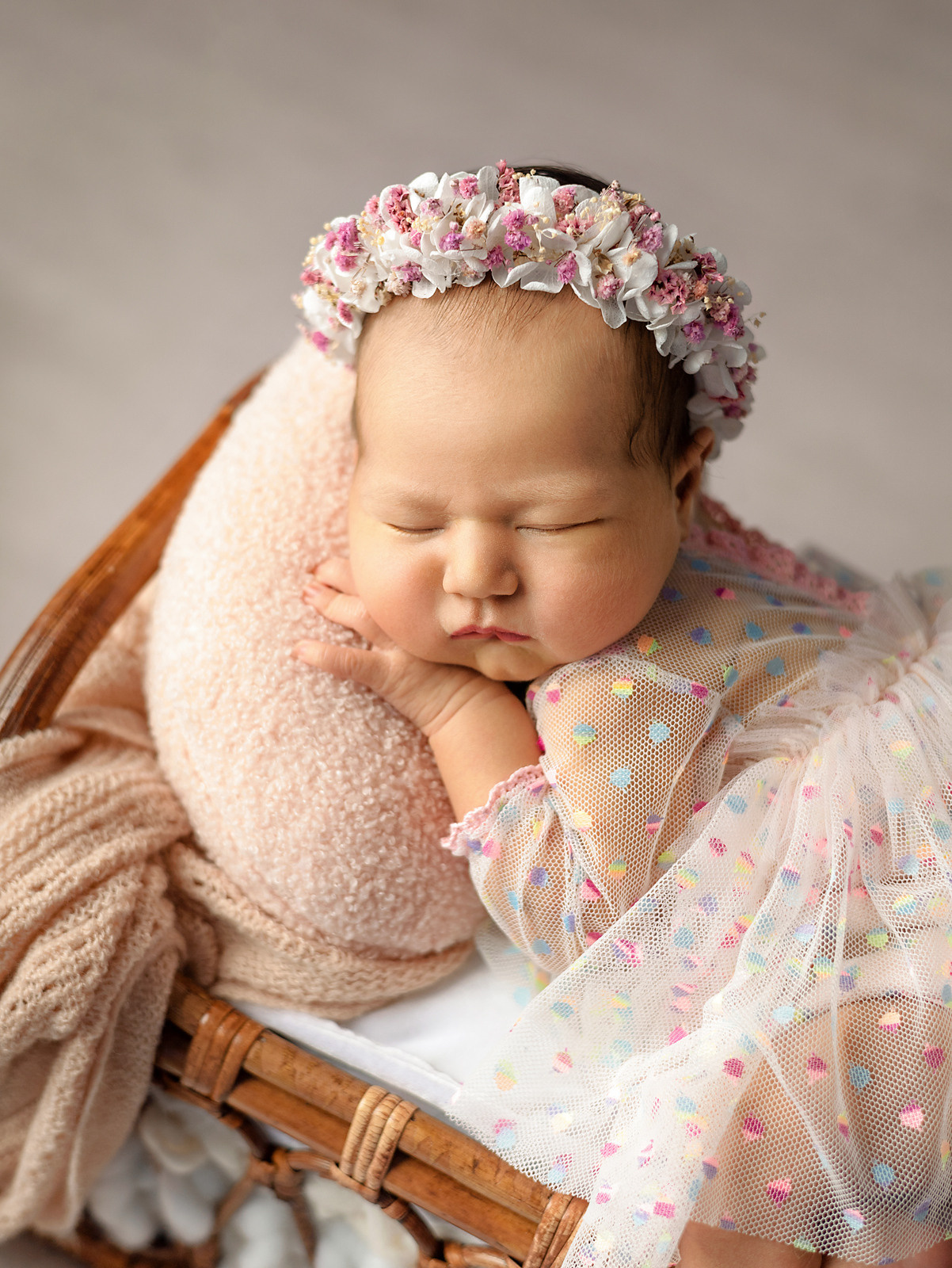 Newborn. Фотограф новорождённых в Казани Нейля Гильмутдинова ньюборн