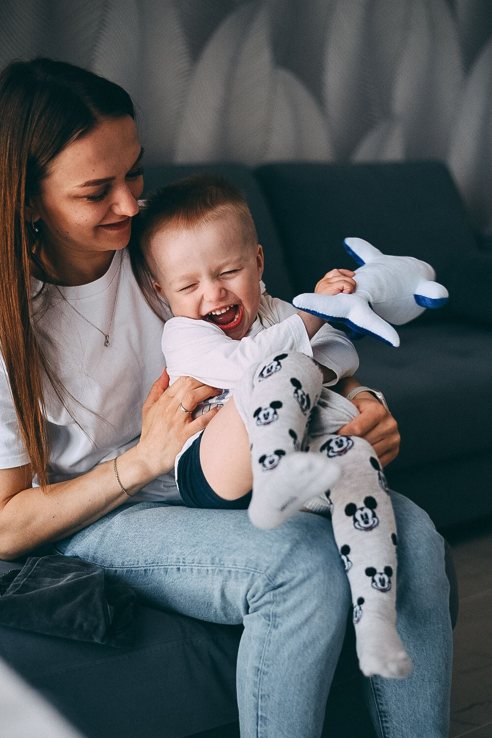 Семейная фотосессия дома плюс фотопрогулка. Фотограф в Сочи — Маргарита Поганова
