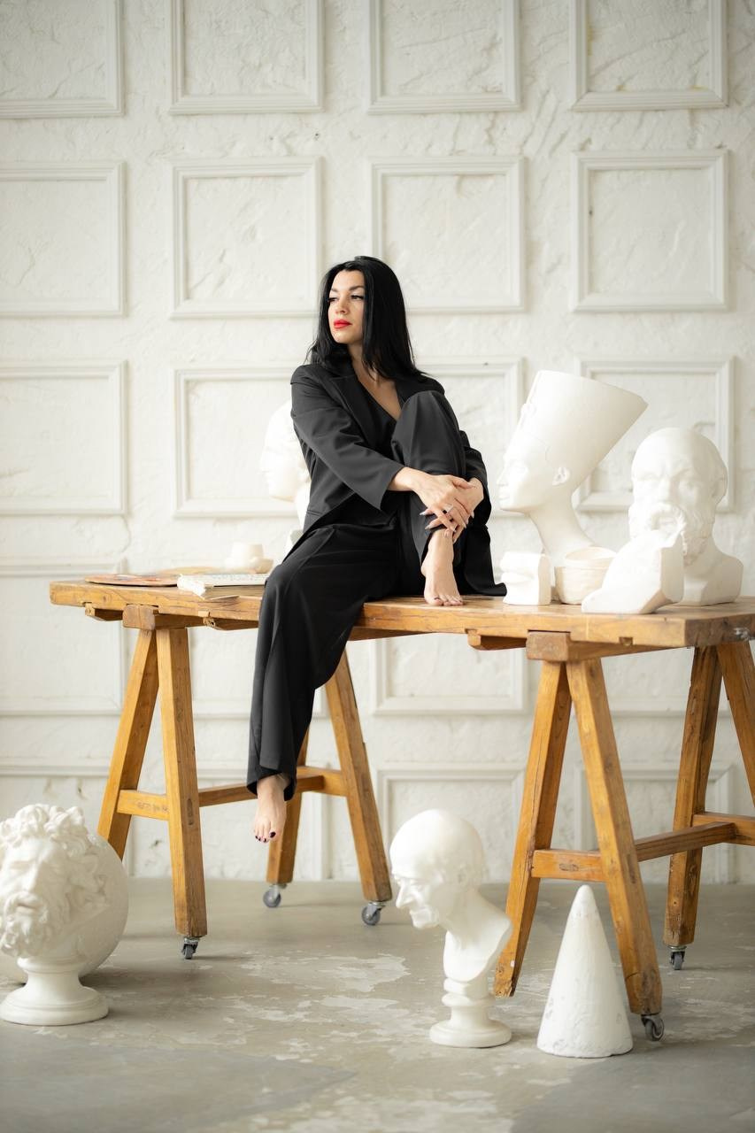 Женский портрет на циклораме и в студии. Фотограф Москва