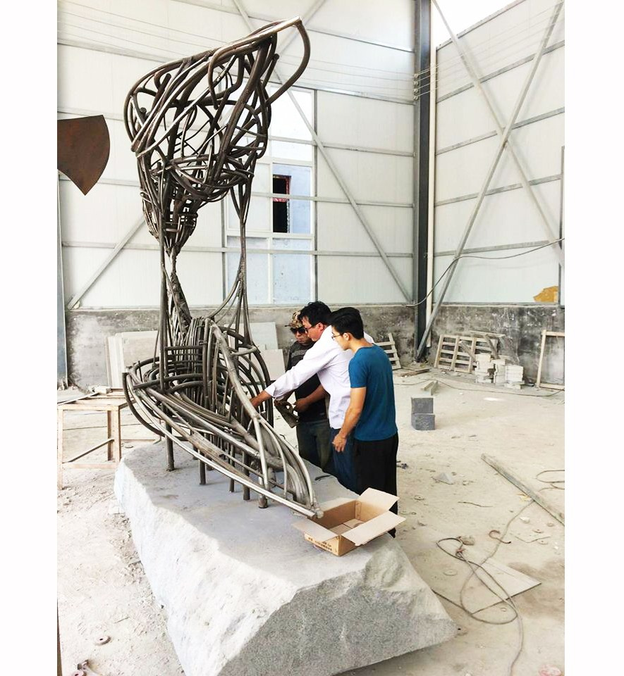 Поцелуй / Китай / Чаньчунь /2017. Художник — скульптор Антонина Фатхуллина