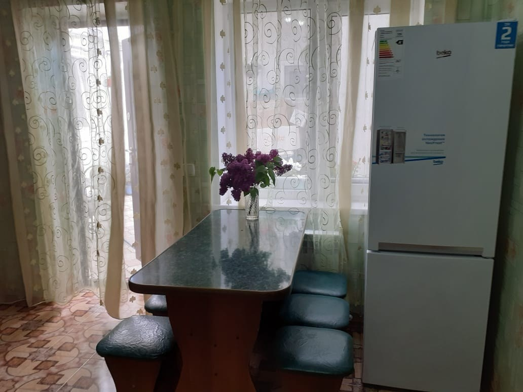 Ул. Революции 9. Отдых в Евпатории без забот — аренда жилья, трансфер, размещение под ключ