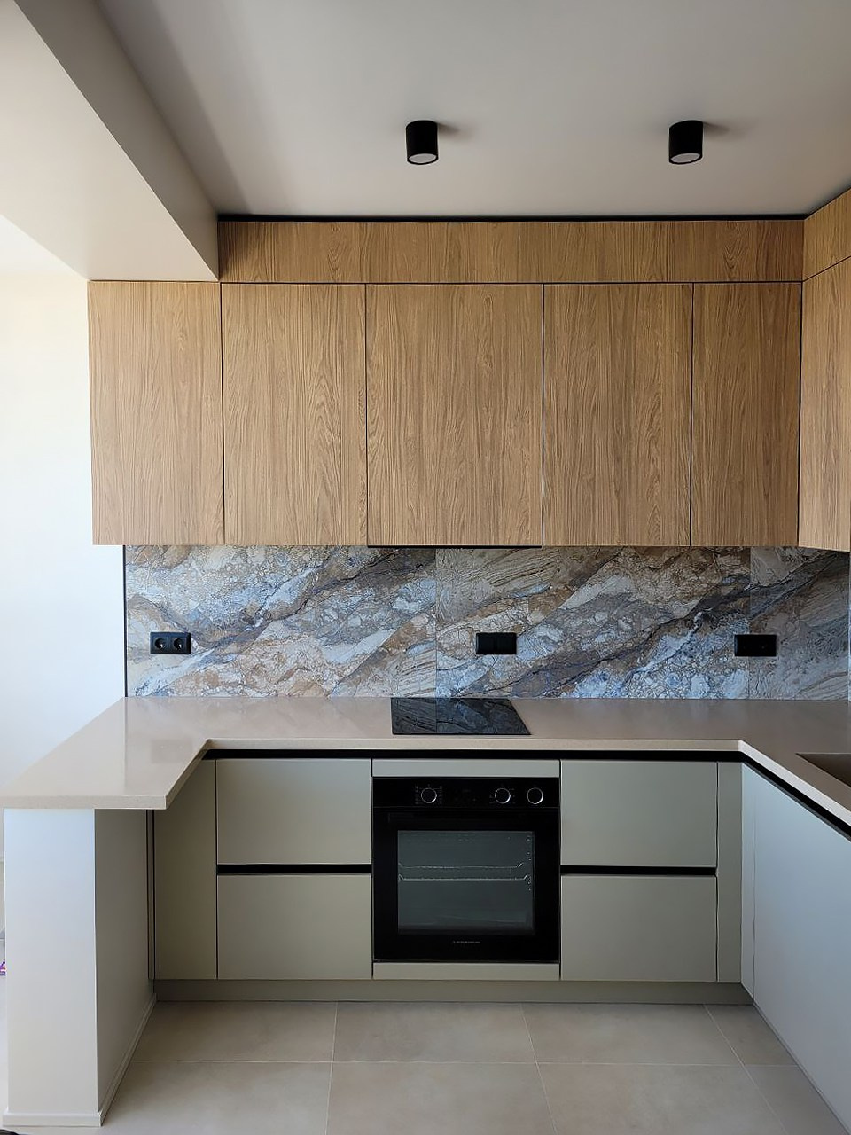 Кухни на заказ в Евпатории. Мебель на заказ в Евпатории