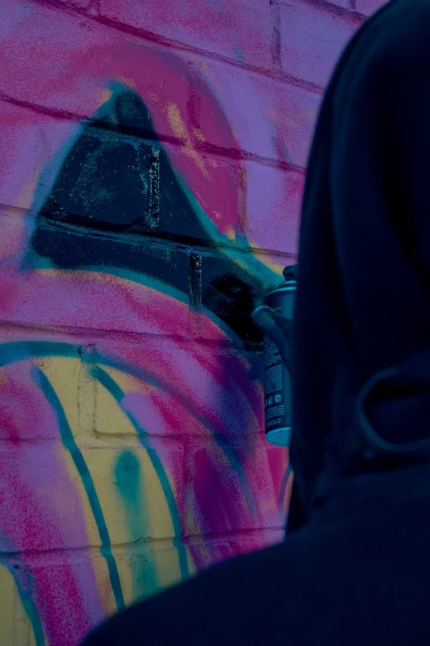 Уличная съемка — Никита. Портретный фотограф в Орле. Готовые фото за 3 дня! Помощь в позировании. Советы по организации