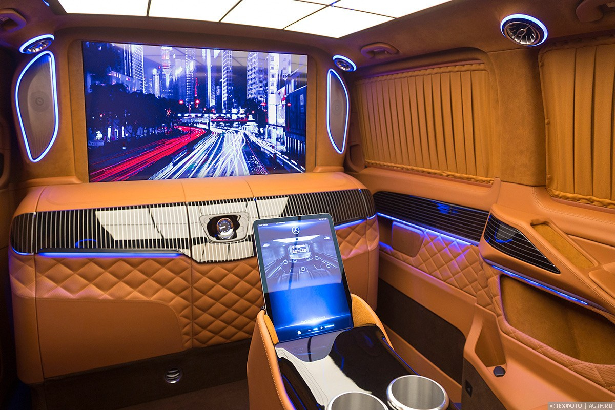 Mercedes V-class. Design Yachts and Cars