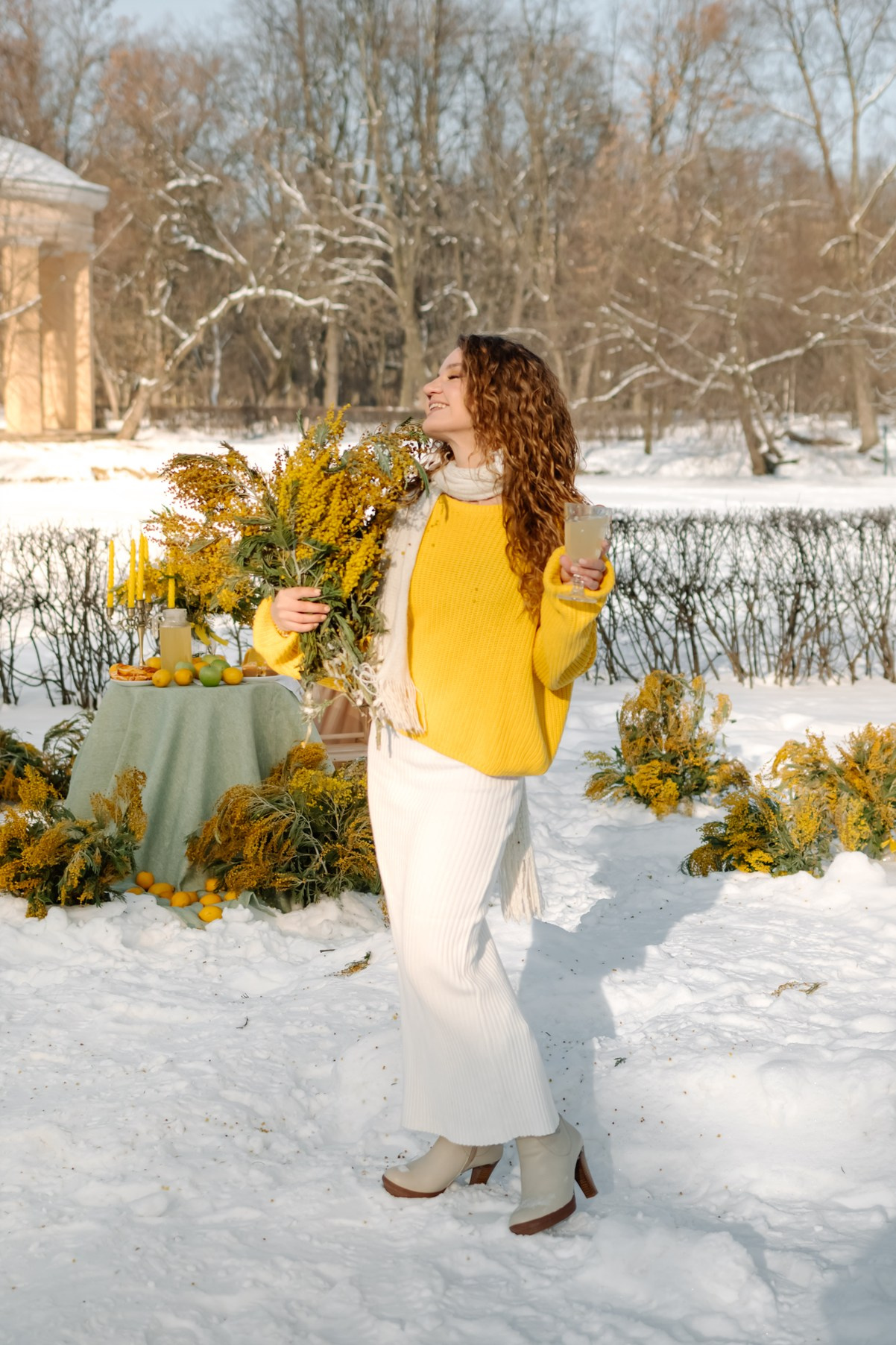 Ева с мимозой. Свадебный и сеейный фотограф в Санкт-Петербурге Елена Худякова