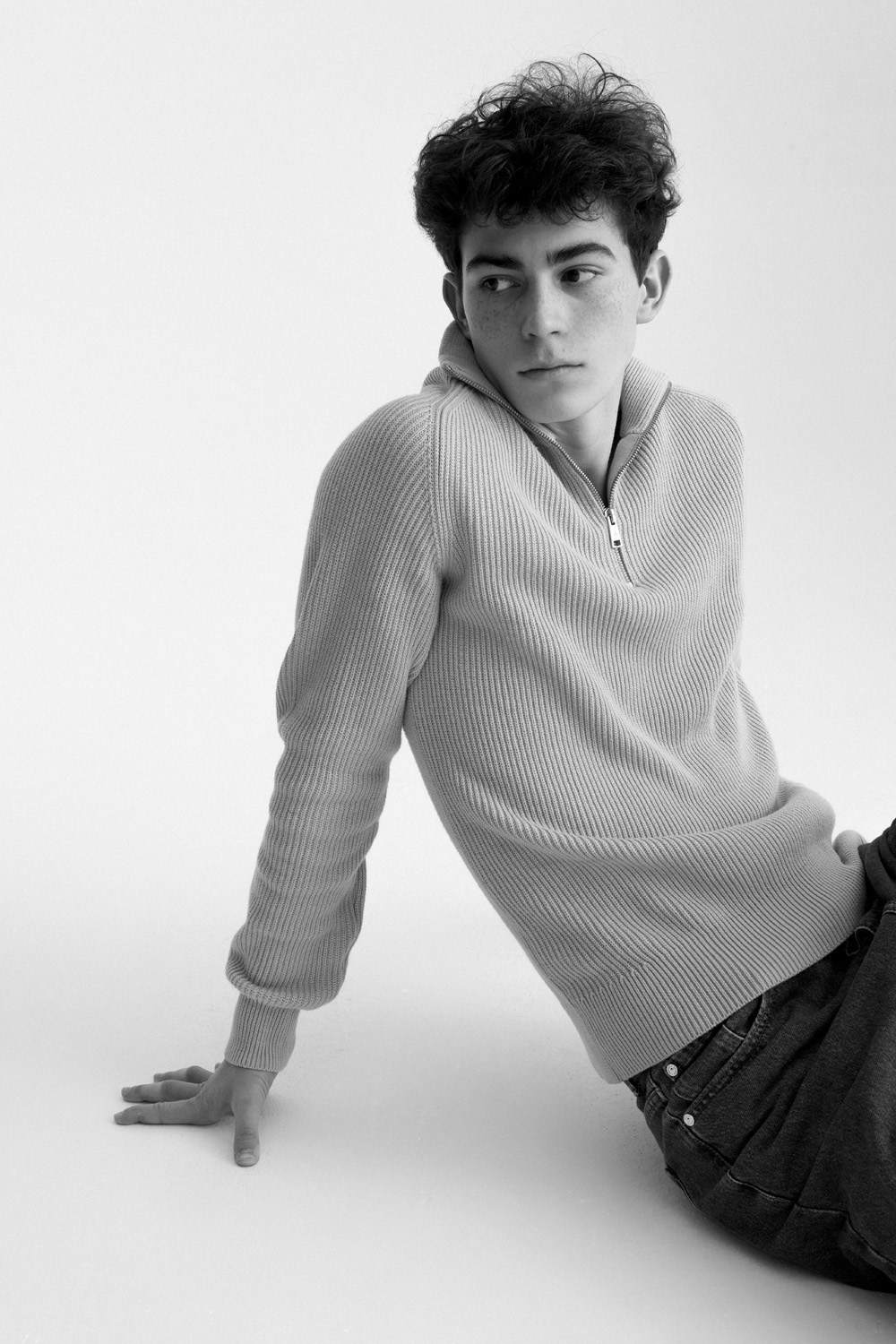 Мужские фотосессии в студии и на улице: художественные, для соцсетей, аватаров, сайтов знакомств. Фотограф Полина Завельская