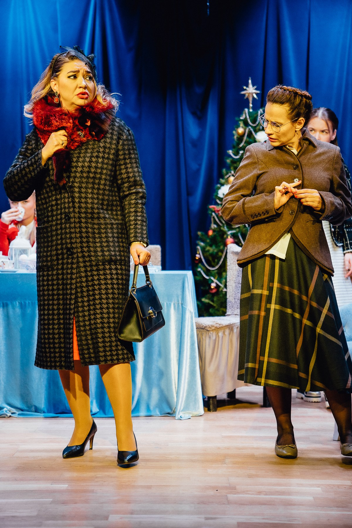 Театр Дом 8 Любящих женщин. Главная