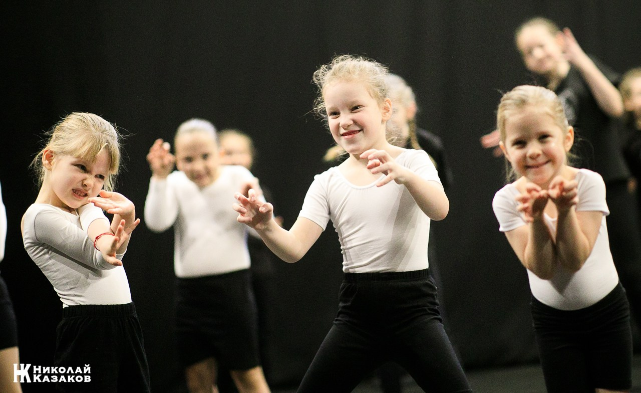 СТУДИЯ «ЧЕЛОВЕК». Николай Казаков. Профессиональный фотограф. Преподаватель фотографии