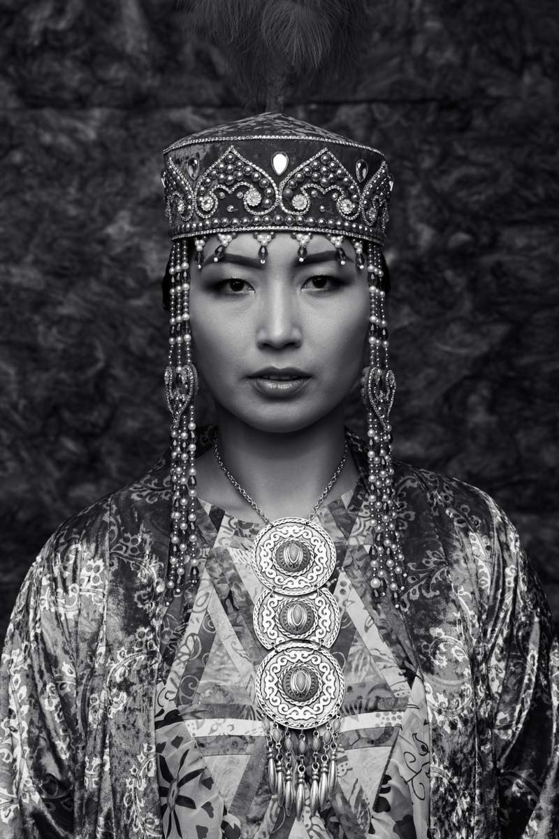 Женский портрет. BWstudio — фотостудия черно-белой фотографии Алматы. Фотограф Алматы. Фотостудия Алматы