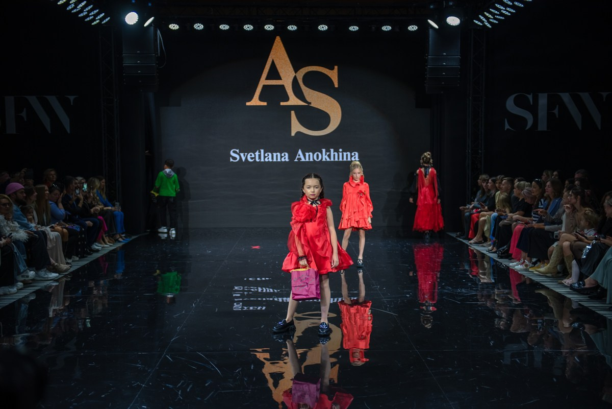 SochiFashionWeek2024 дизайнер Анохина Светлана. Семейный и коммерческий фотограф в Сочи Александр Бодунов