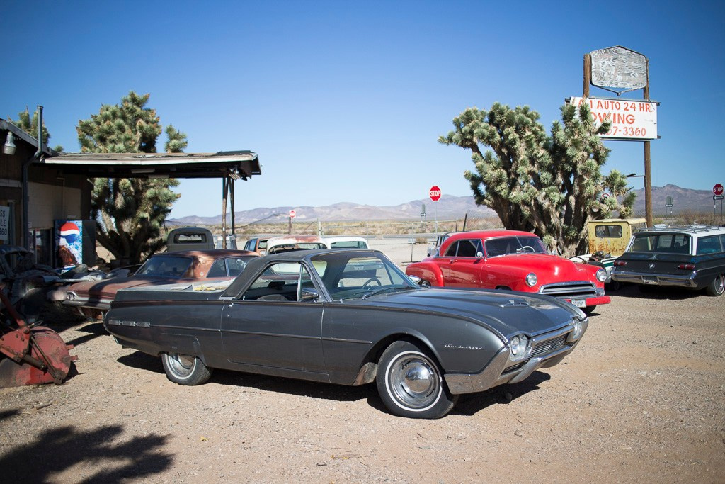 Ретро- авторазборка, США, 2013. Фотограф Василий Буланов