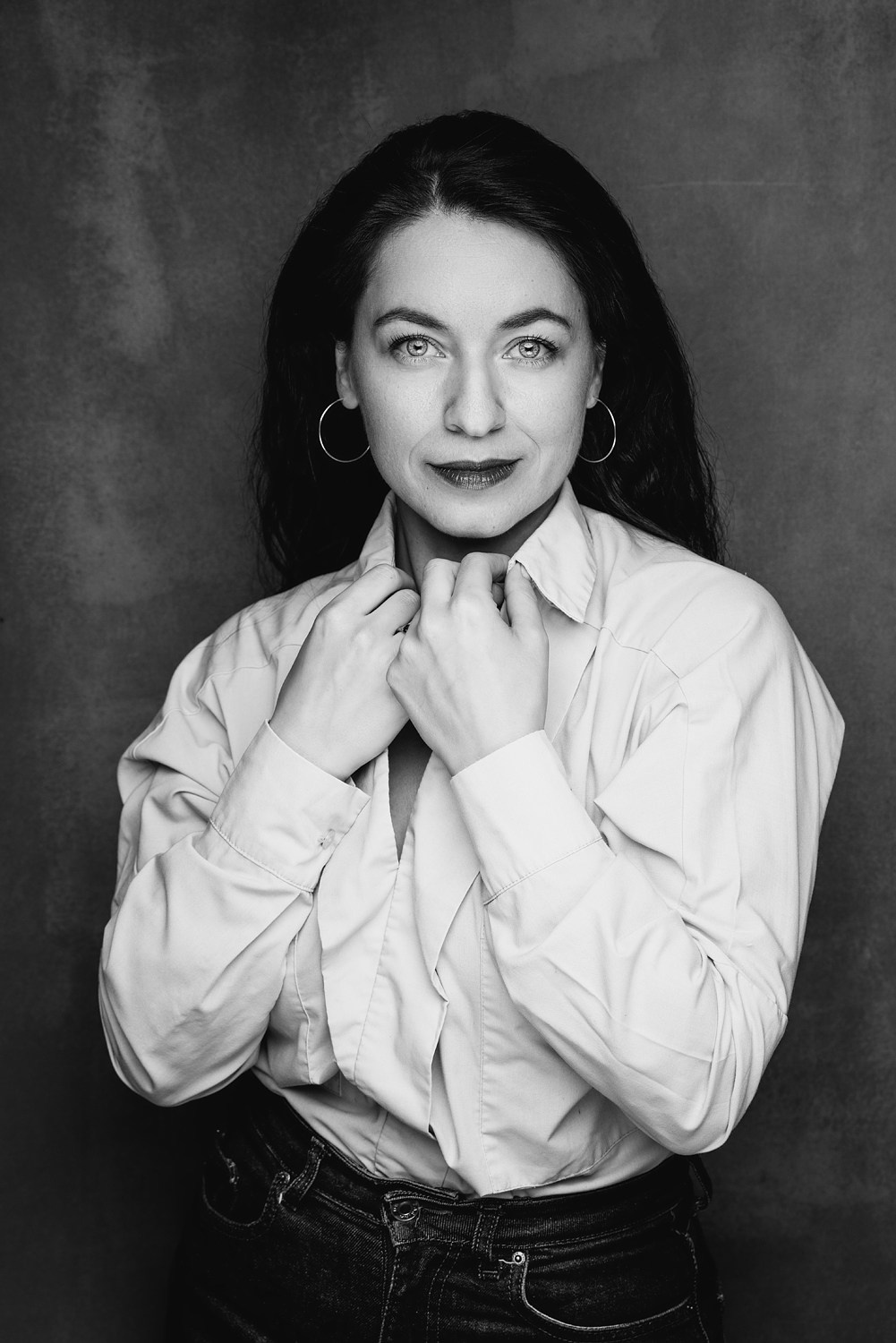 U-ray: Художественный чёрно-белый портрет. U-ray