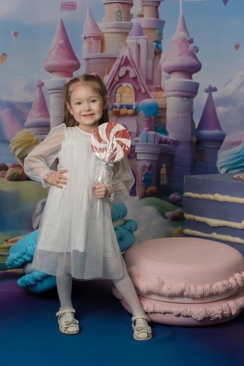 Выпускной альбом, последний звонок. Akhmadeevmedia.ru