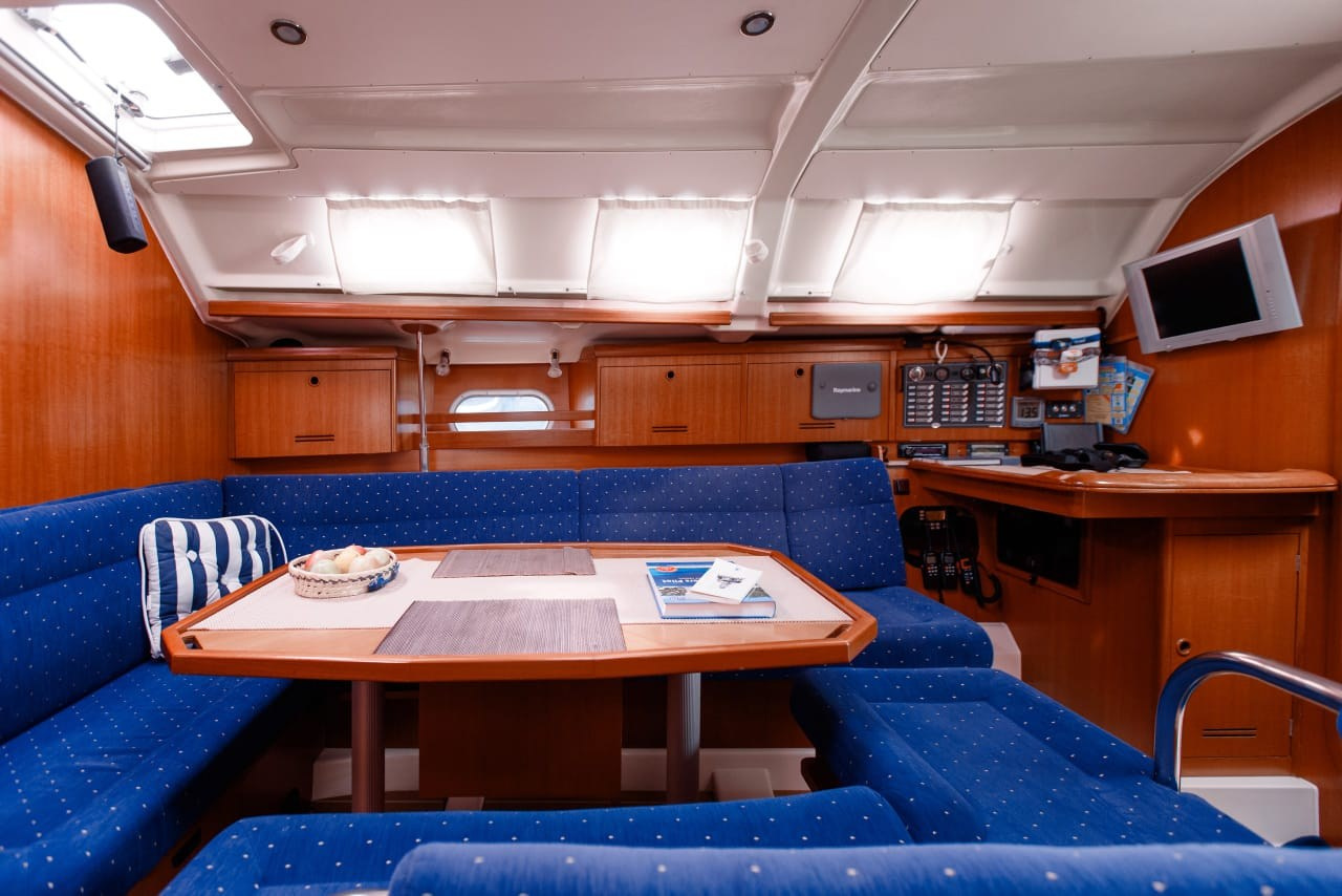 Парусная вояж