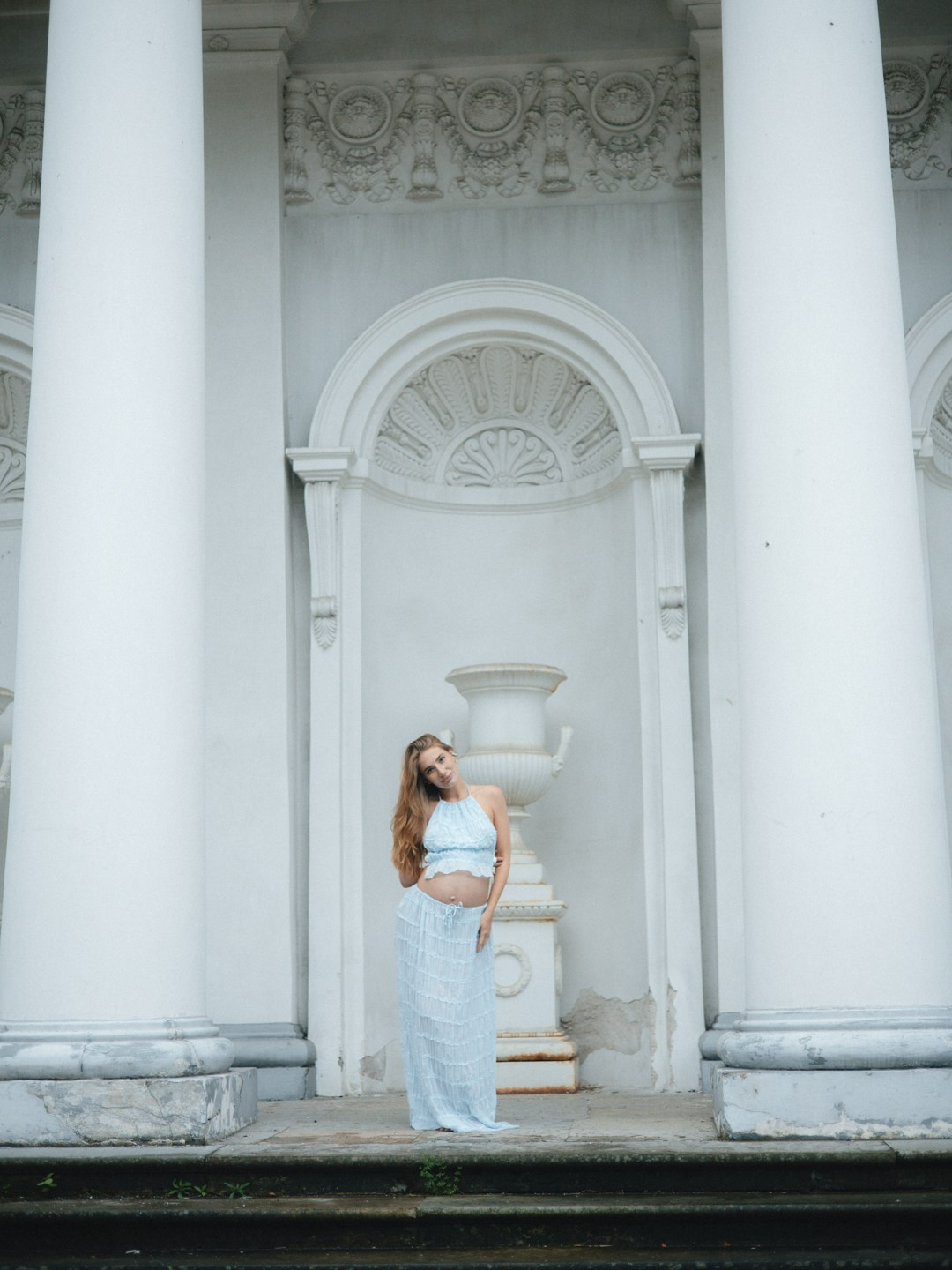 Elegant Pregnant Karina 2.0. Юлия Астра: Фотограф в Санкт-Петербурге. Снимаю женские портреты, уличные съёмки в Петербурге и людей с их собаками