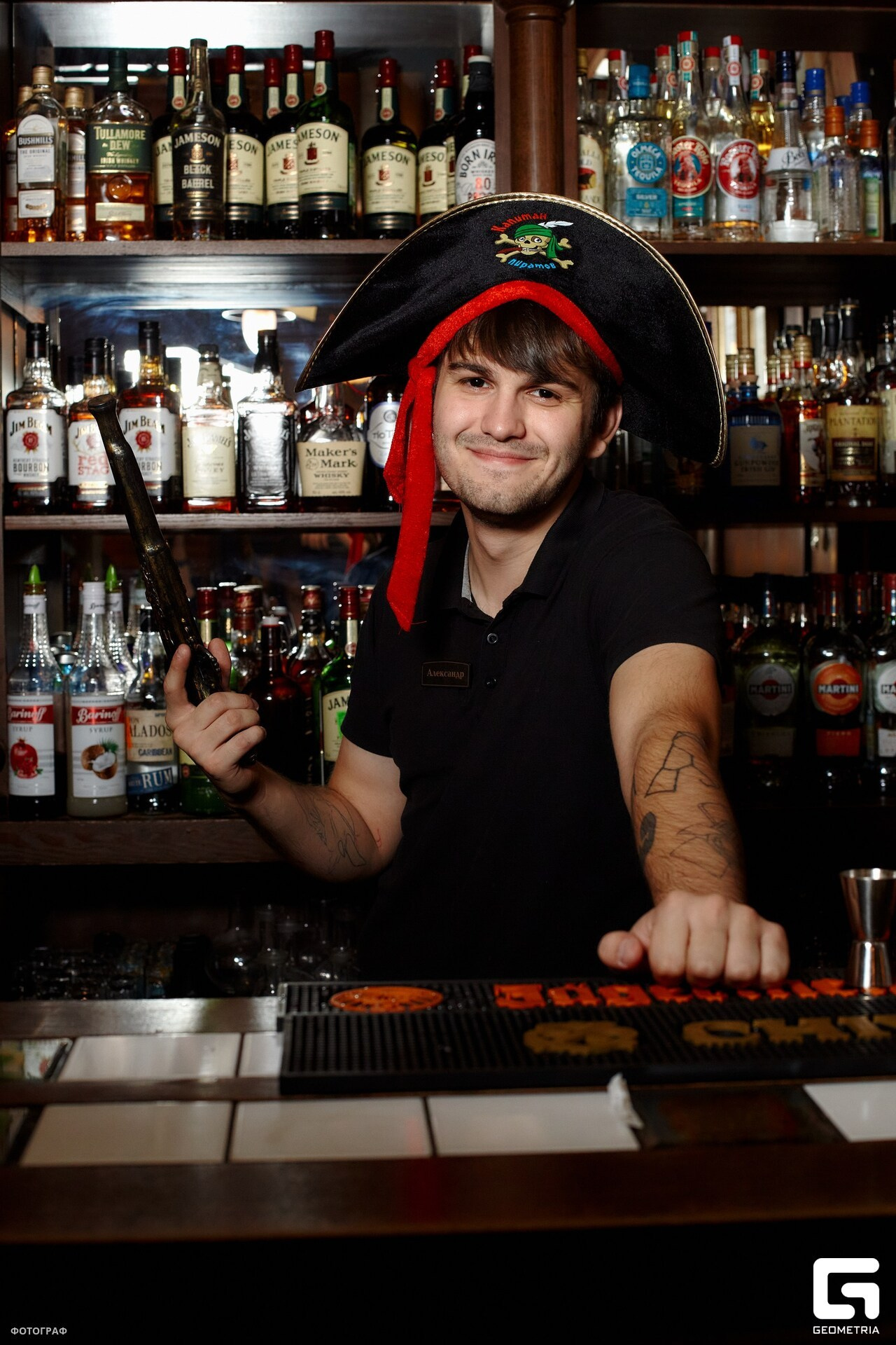 Пиратская вечеринка в ресторане FULLER’S. Виктория Ларина — Портретный профессиональный фотограф в Иркутске