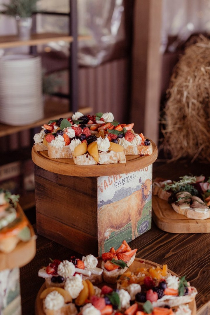 Станция сладких брускетт. Кейтеринг Royal Catering | По Москве и Московской области организуем р