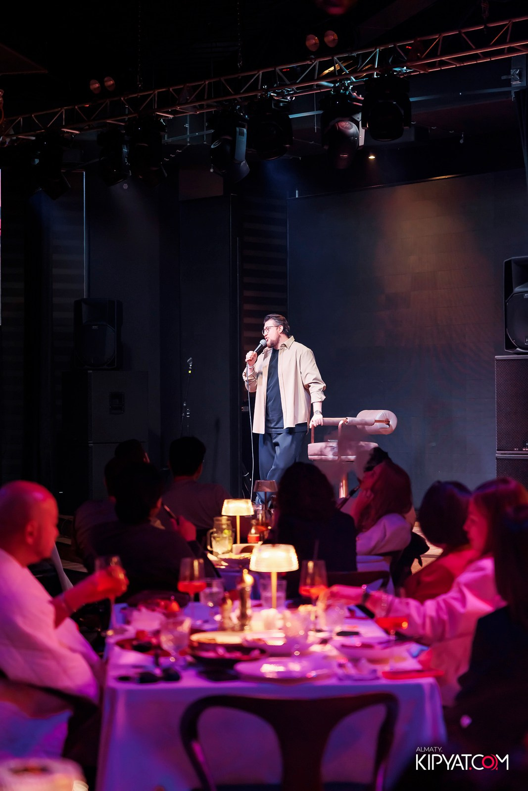 STAND UP КОНЦЕРТ АЛЕКСАНДА МЕРКУЛЬ. КИПЯТКОМ АЛМАТЫ! Фотосъемка мероприятий в Алматы