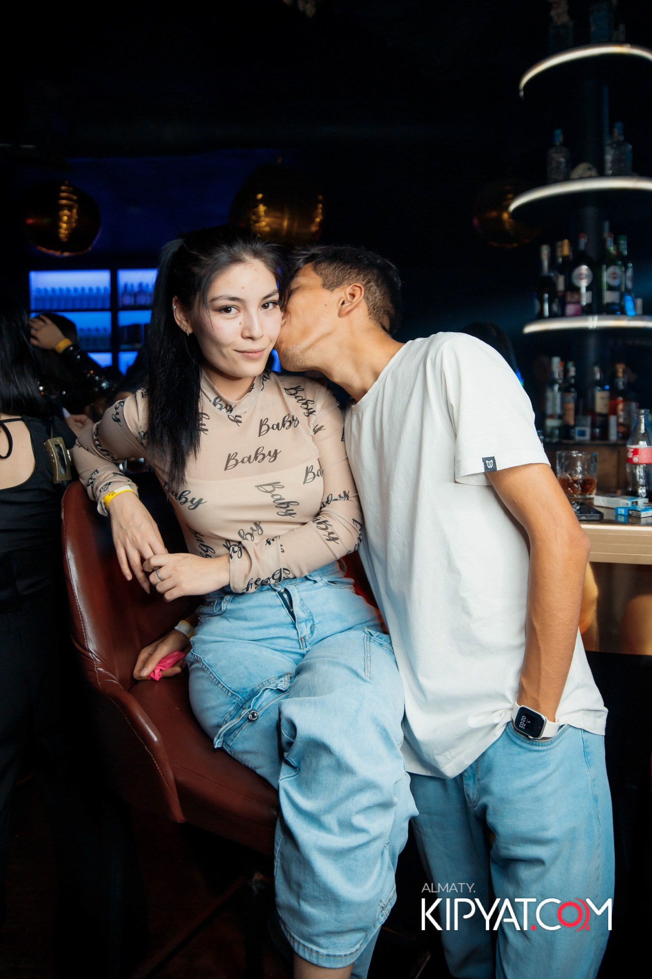 UYAT EMES BAR. КИПЯТКОМ АЛМАТЫ!