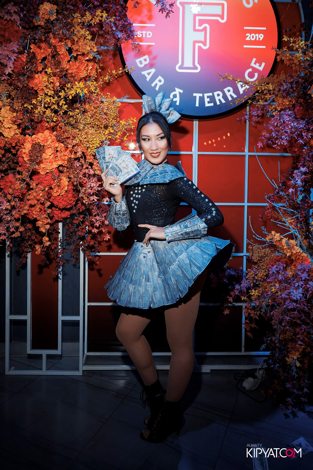 FRIENDS BAR & TERRACE. КИПЯТКОМ АЛМАТЫ!