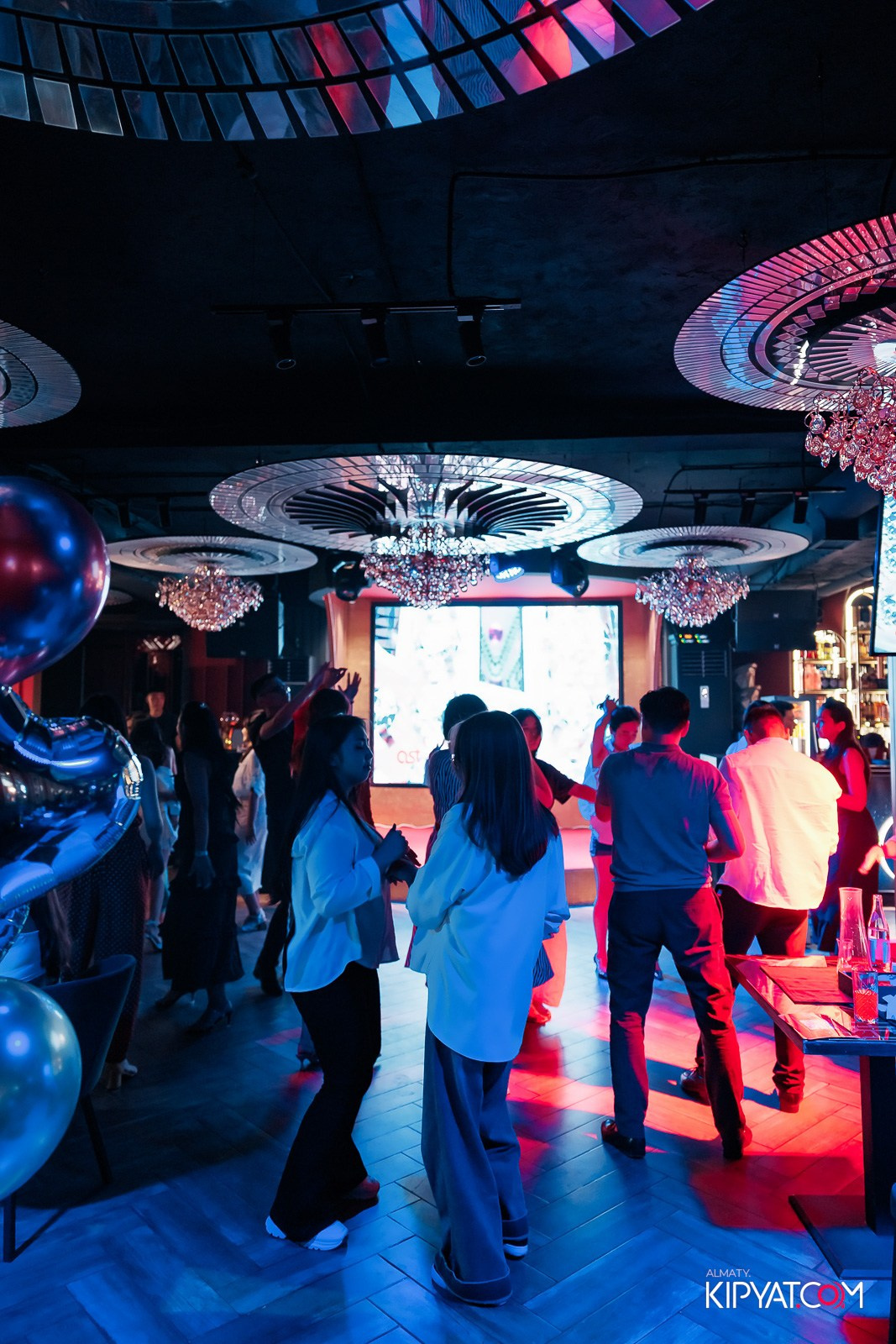 ЗАЯ, НА БИС. КИПЯТКОМ АЛМАТЫ!