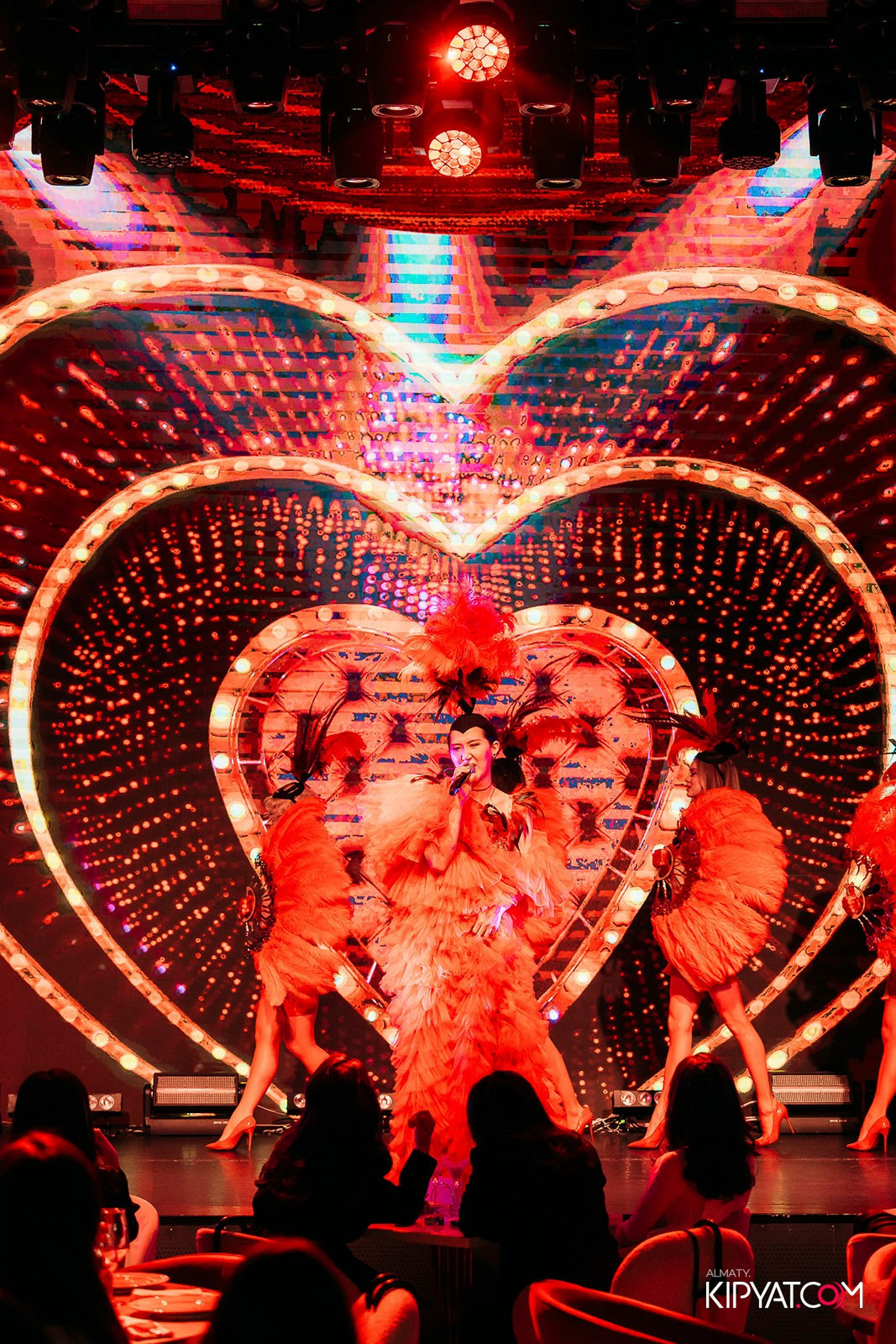 QUEEN. КИПЯТКОМ АЛМАТЫ!