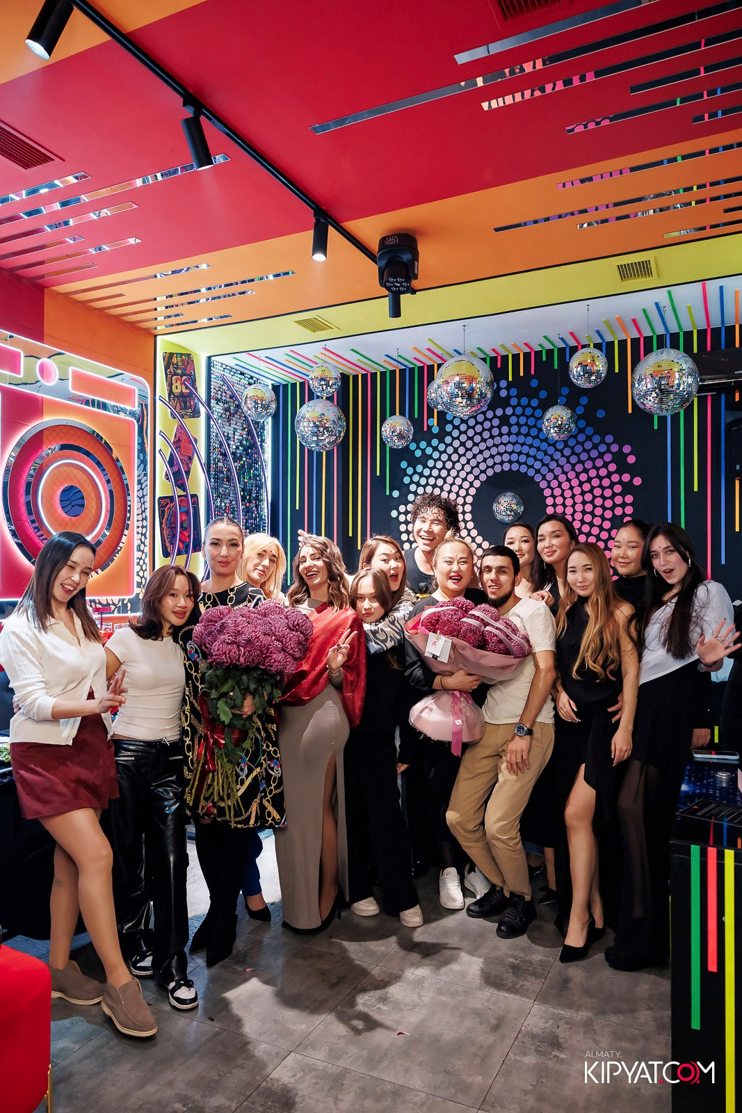 ЗАЯ, НА БИС. КИПЯТКОМ АЛМАТЫ!