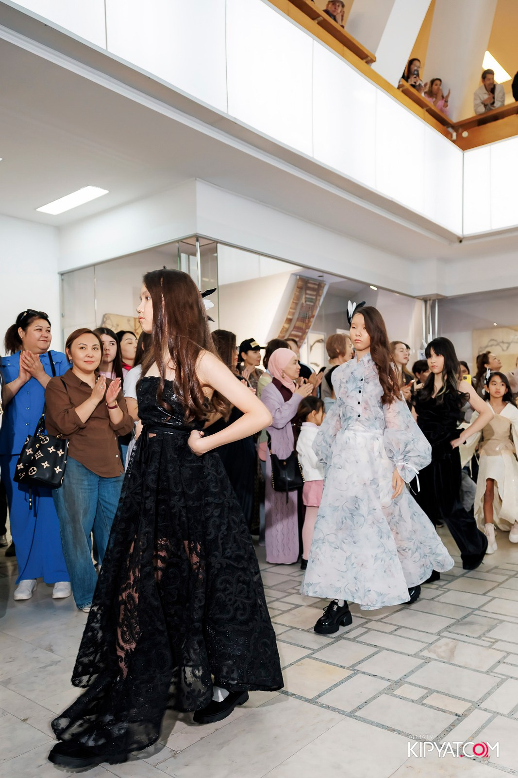 JUNIOR MODELS SHOW. ПЕРФОМАНС НОЧЬ В МУЗЕЕ. КИПЯТКОМ АЛМАТЫ! Фотосъемка мероприятий в Алматы