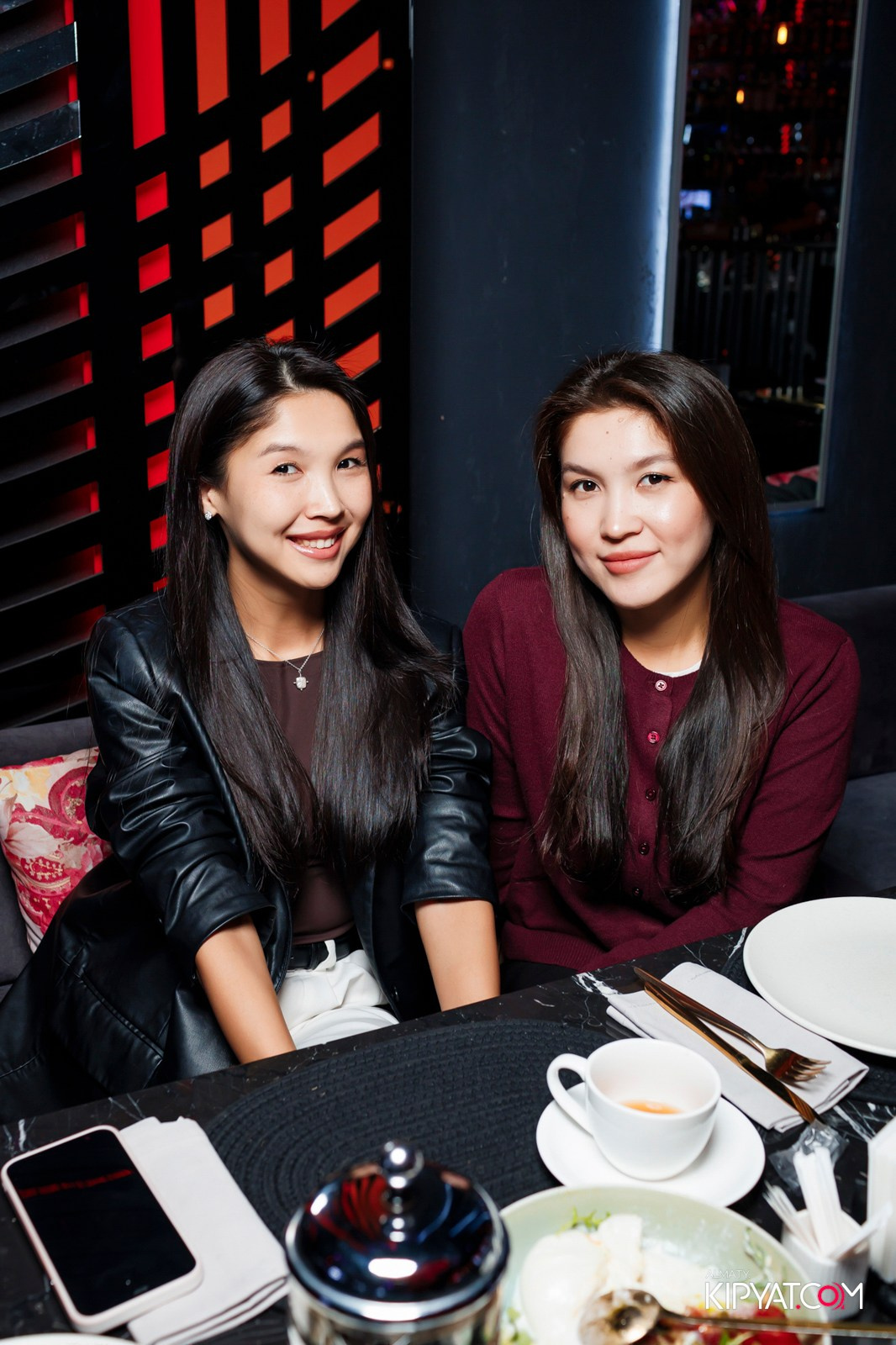 FRIENDS BAR & TERRACE. КИПЯТКОМ АЛМАТЫ!