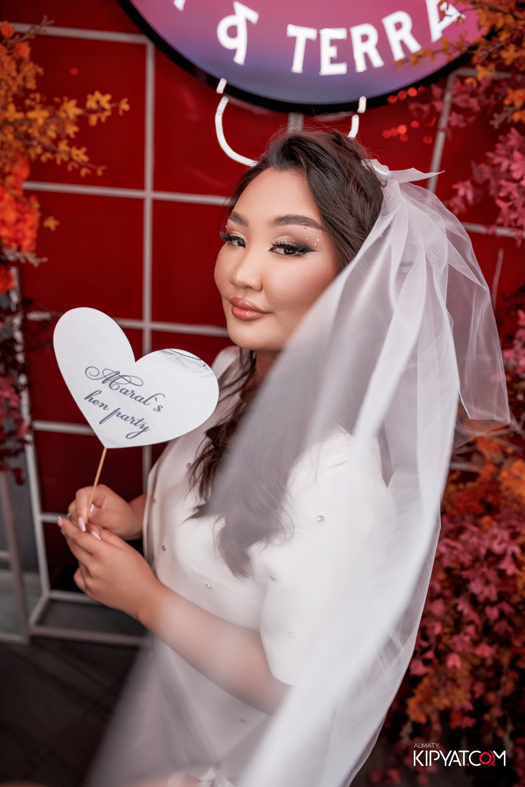 FRIENDS BAR & TERRACE. КИПЯТКОМ АЛМАТЫ!