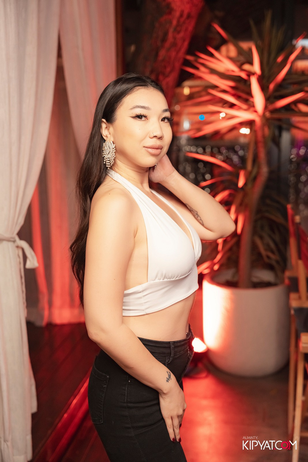 EDEN POOL & BAR. КИПЯТКОМ АЛМАТЫ!