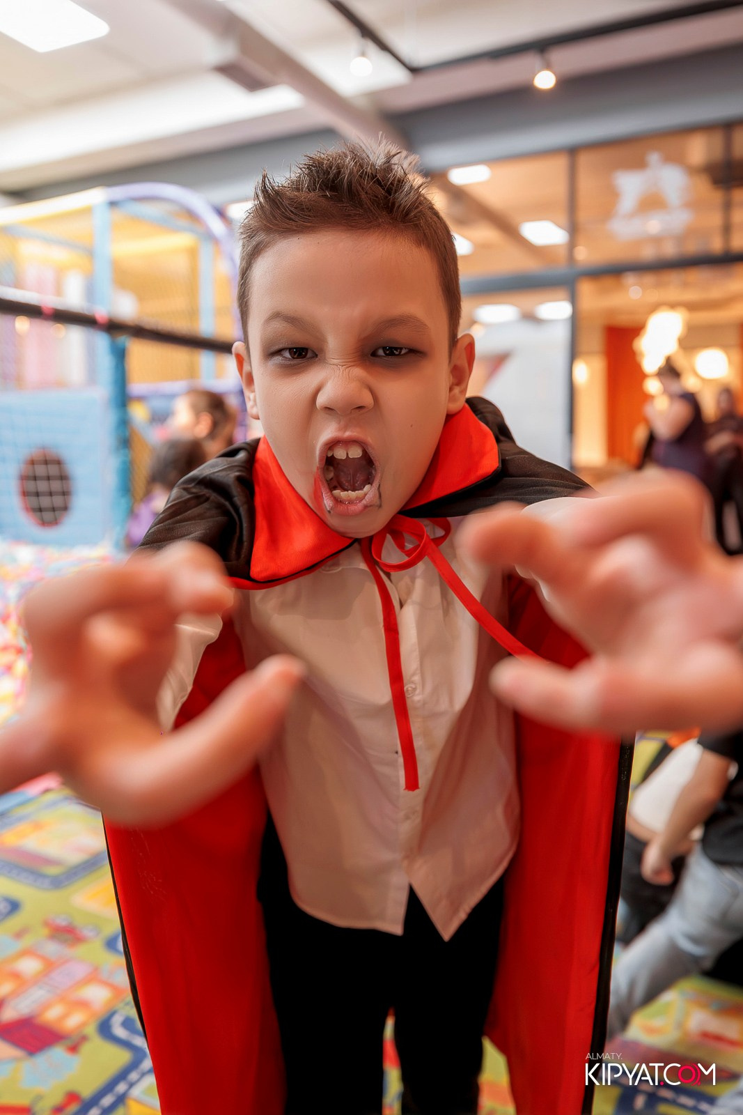 HALLOWEEN В KINDER BOOM. КИПЯТКОМ АЛМАТЫ!