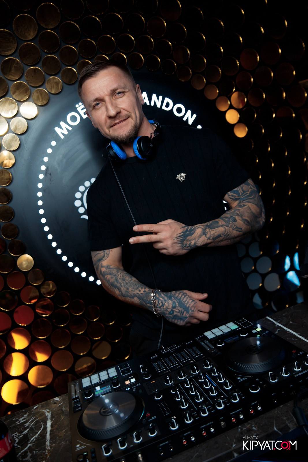 LAUREATE KARAOKE HALL. КИПЯТКОМ АЛМАТЫ!