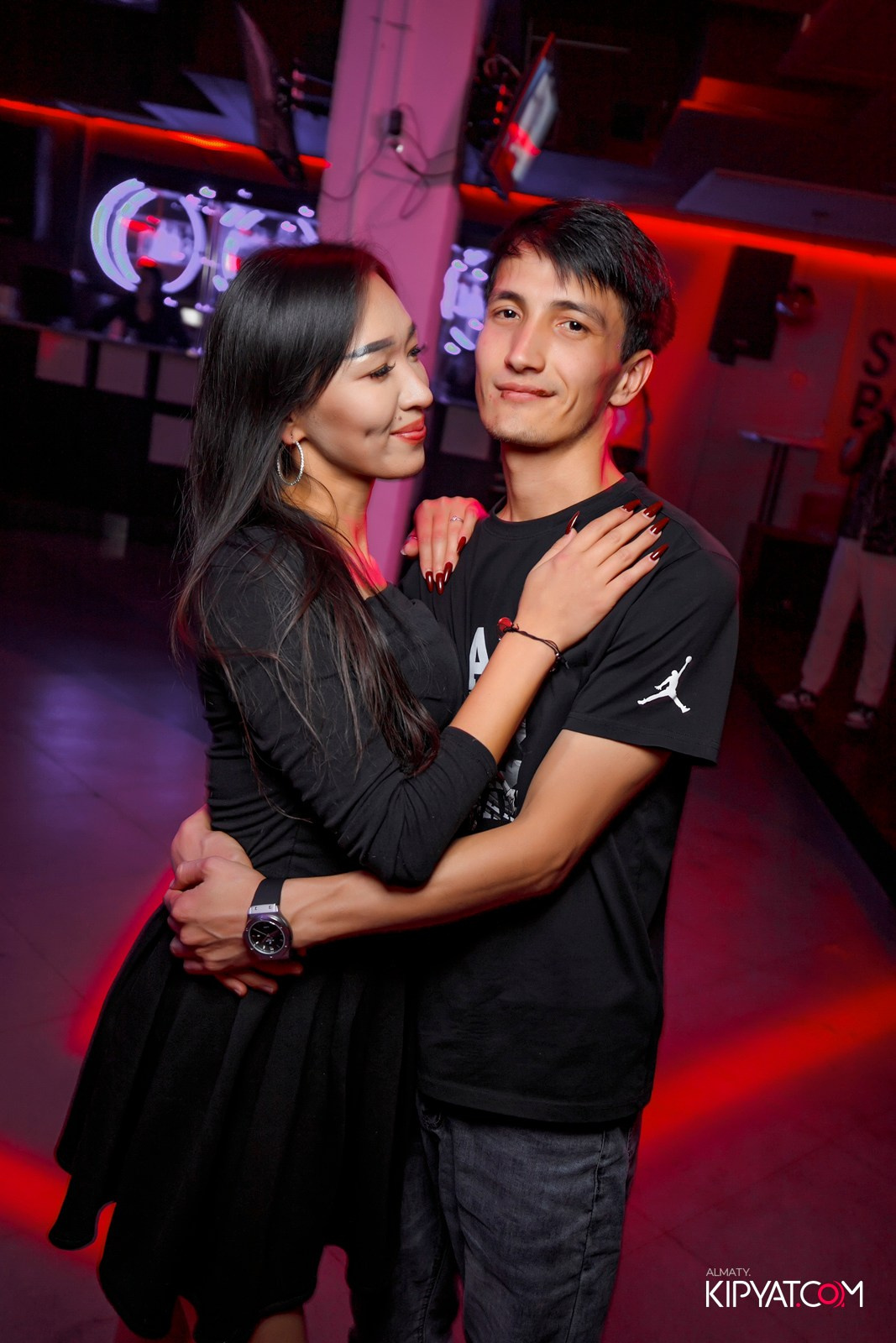 ОФИЦИАЛЬНОЕ ОТКРЫТИЕ SVOY BAR. КИПЯТКОМ АЛМАТЫ!