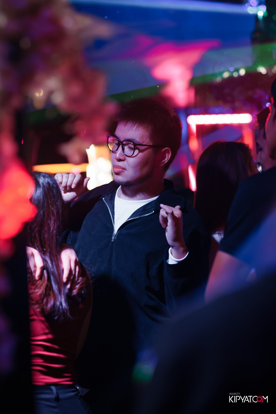 UYAT EMES BAR. КИПЯТКОМ АЛМАТЫ!