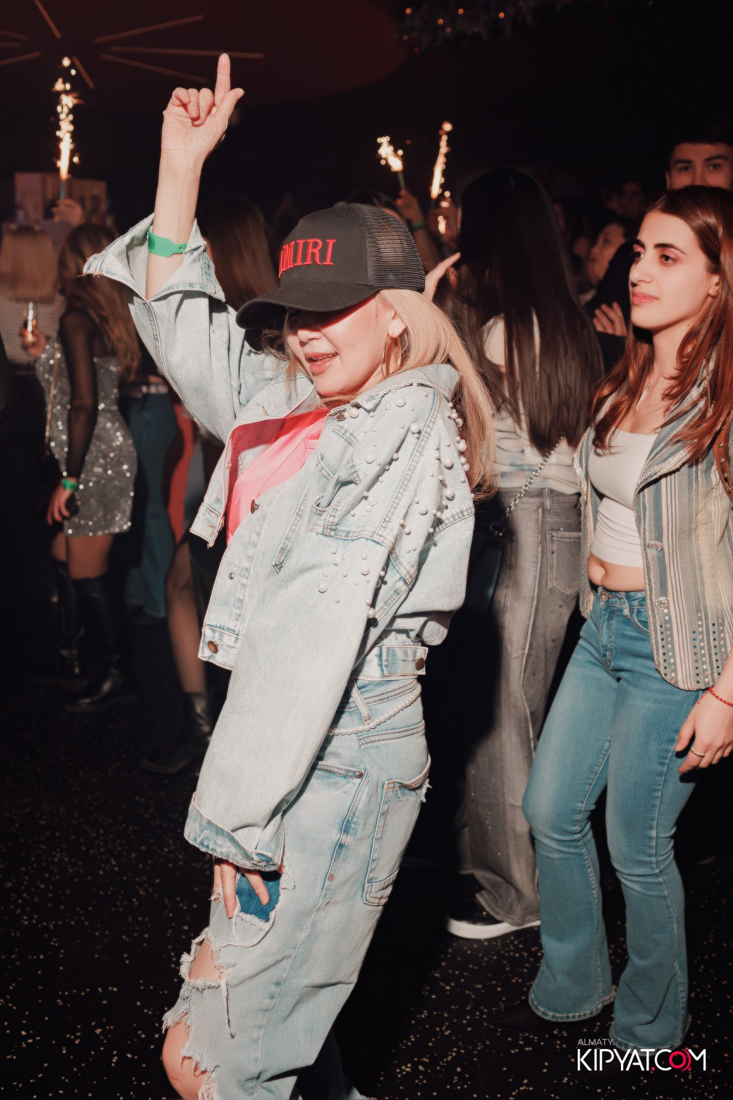 BEAUTY ЁЛКА SANTA BARBARA SPECIAL GUEST ГРУППА MILLENIUM 5 ТРИБЬЮТ ШОУ. КИПЯТКОМ АЛМАТЫ! Фотосъемка мероприятий в Алматы