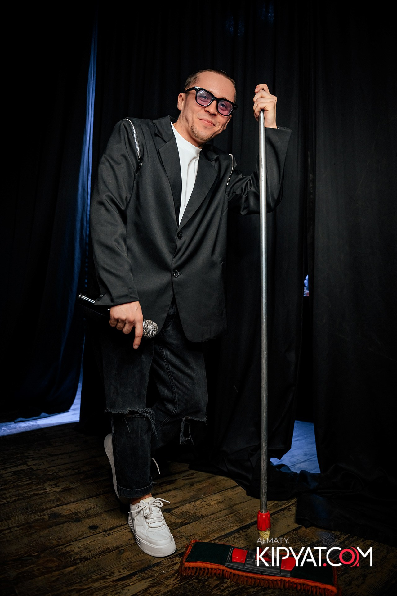 UYAT EMES BAR. КИПЯТКОМ АЛМАТЫ!