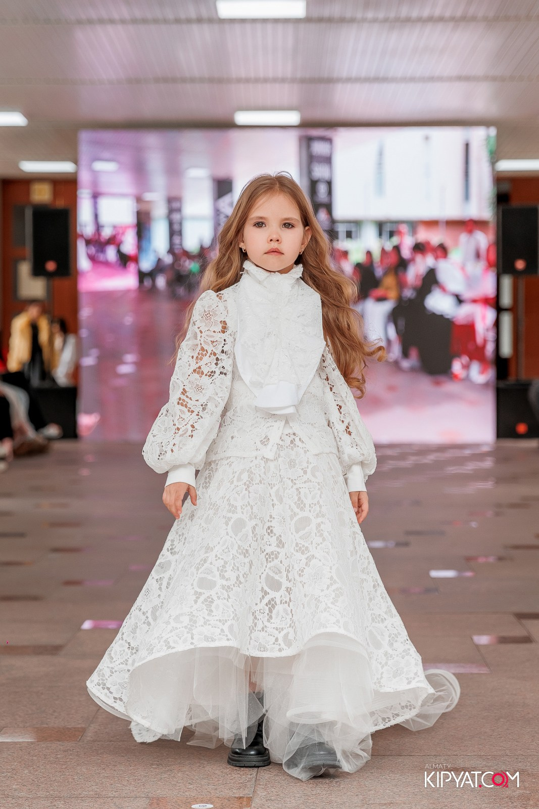 JUNIOR FASHION SHOW. КИПЯТКОМ АЛМАТЫ!