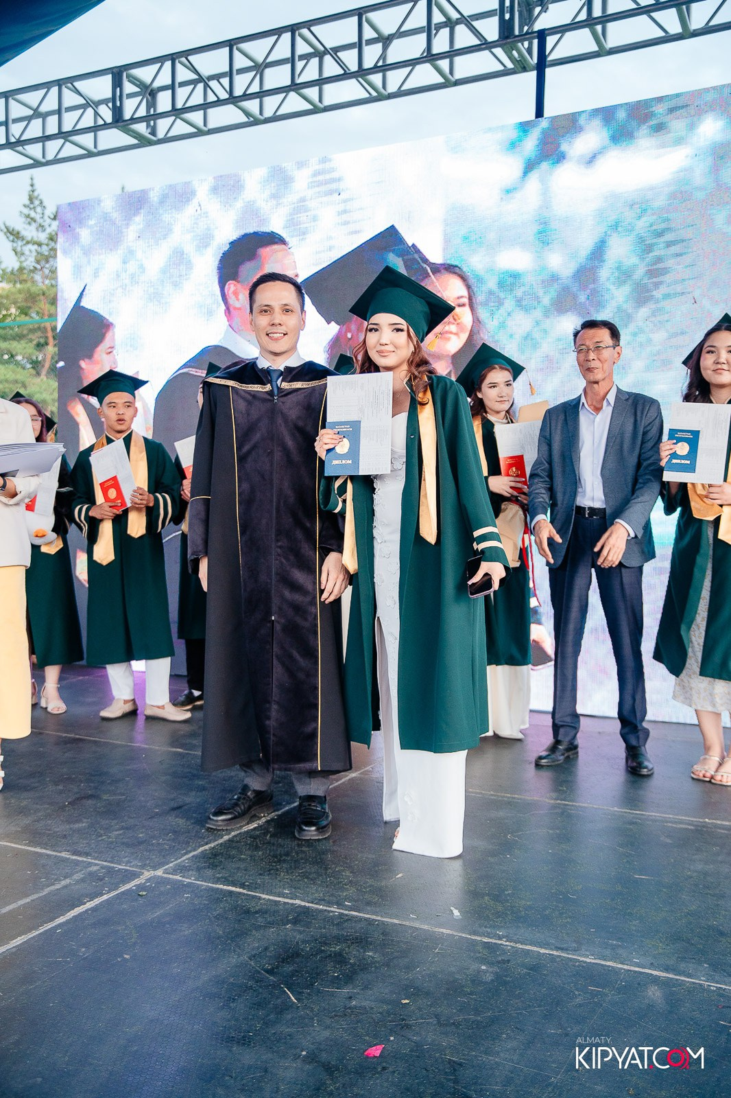 ВРУЧЕНИЕ ДИПЛОМОВ — НАРХОЗ КОЛЛЕДЖ. Part 4. КИПЯТКОМ АЛМАТЫ!