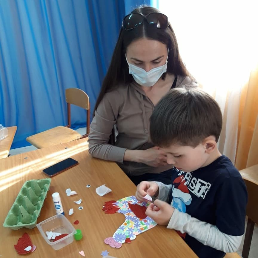 Пасхальный мастер-класс в клубе «Родник»: создаём праздник своими руками!