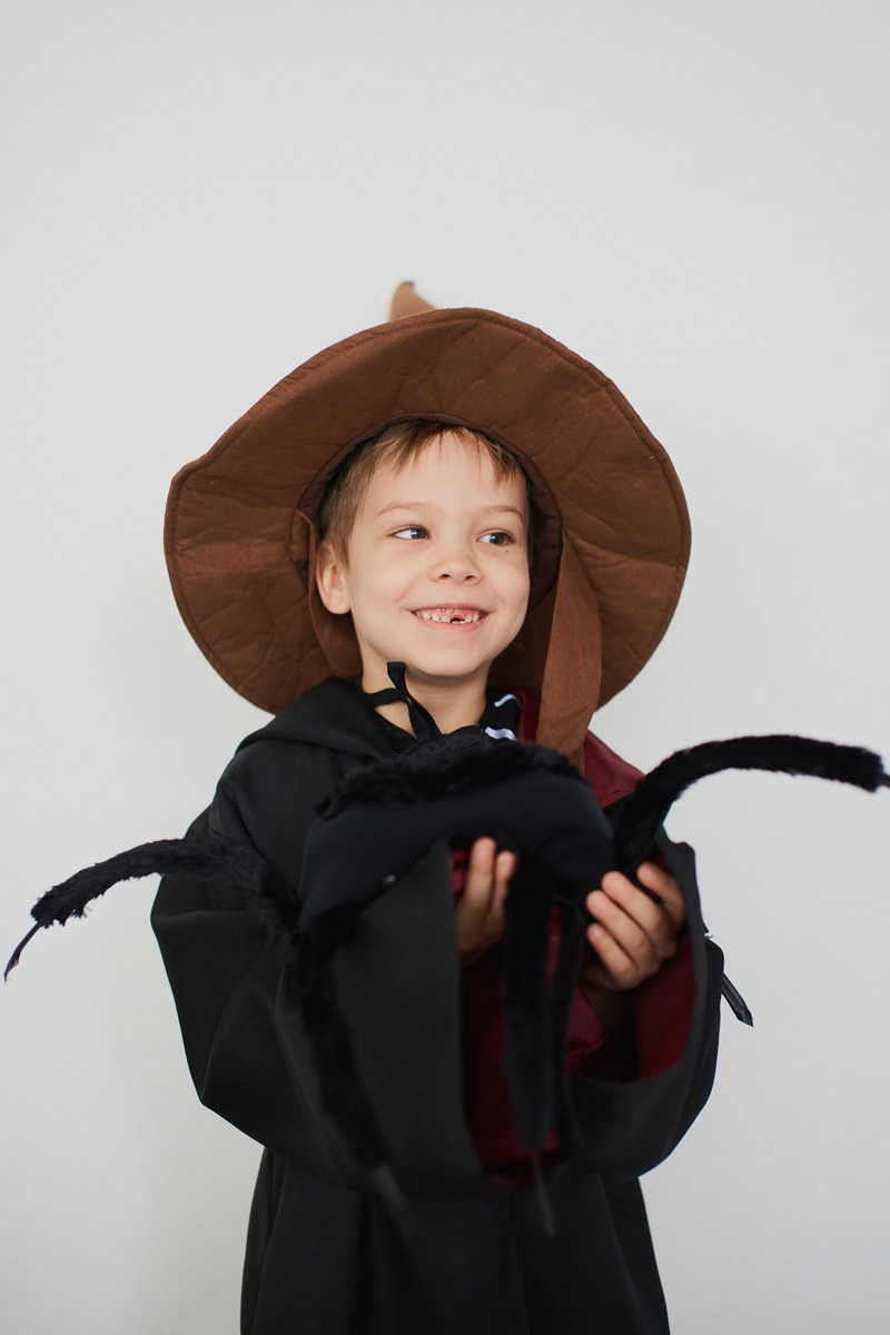 Тематический праздник в языковой школе FunLS. Репортажный и женский фотограф в Новосибирске