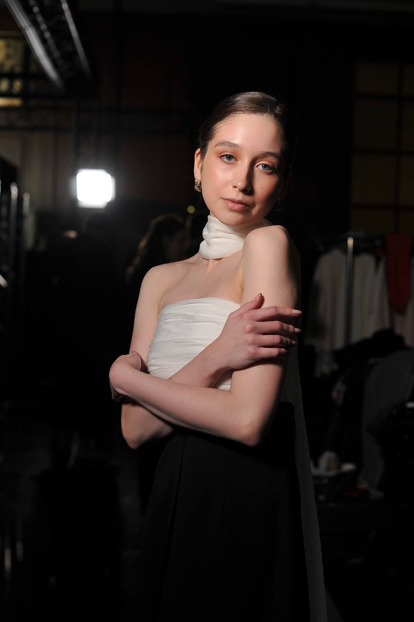 Полина, 40-42 р-р, рост 175. KED Production — продакшн из СПб. Создаём фото, видео и контент, который помогает брендам и селлерам продавать больше