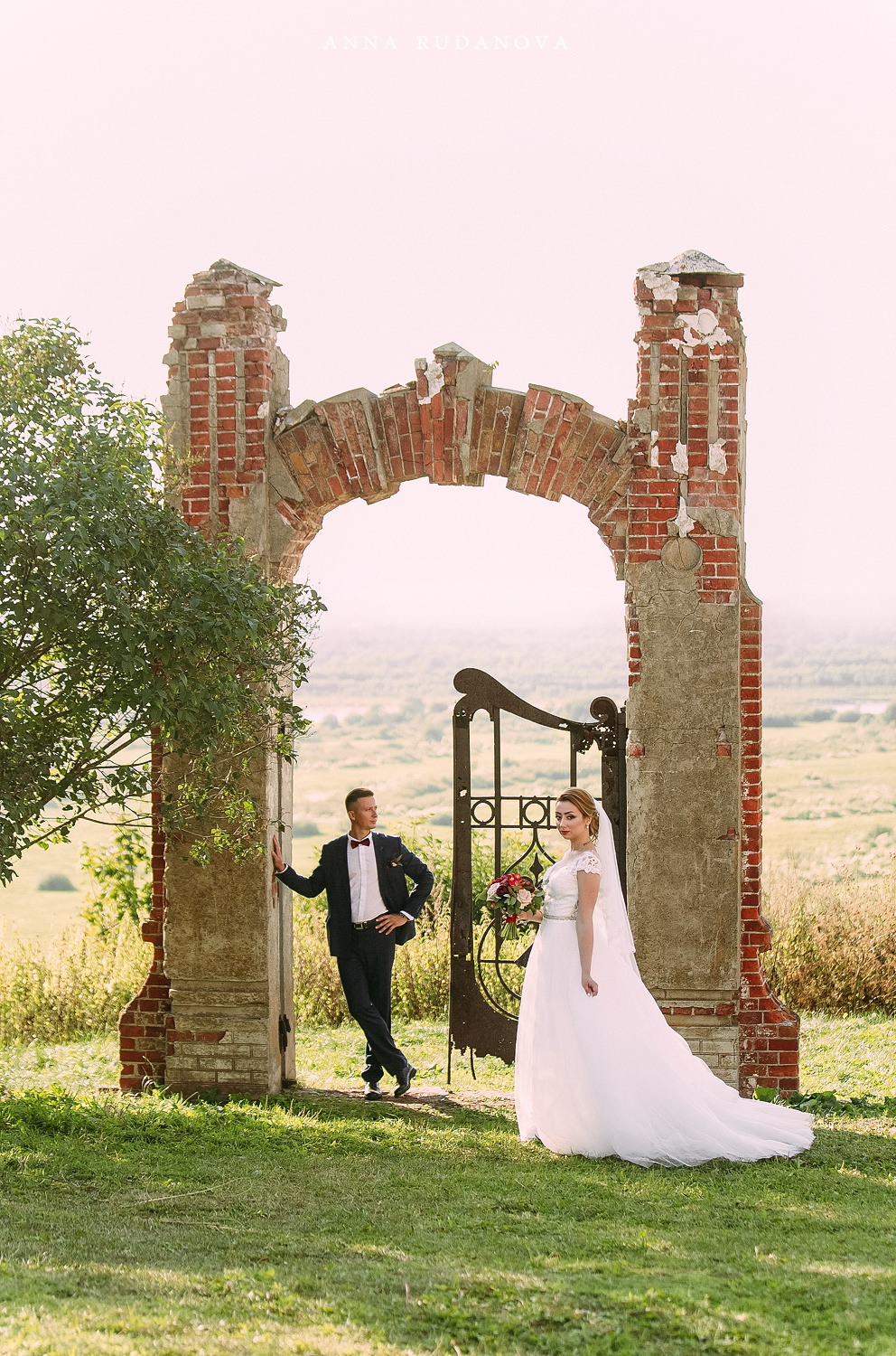 Свадебная фотосессия в усадьбе Рукавишниковых