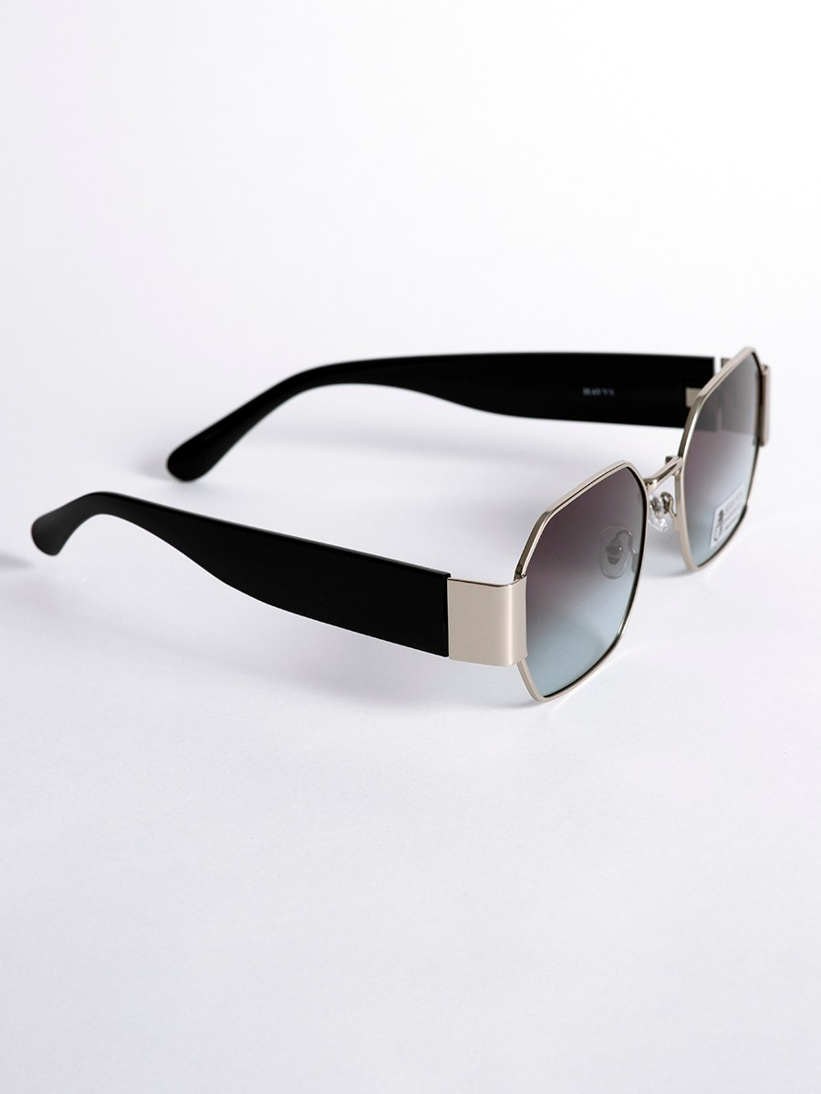 Съемка солнцезащитных очков. Фотограф в Санкт-Петербурге