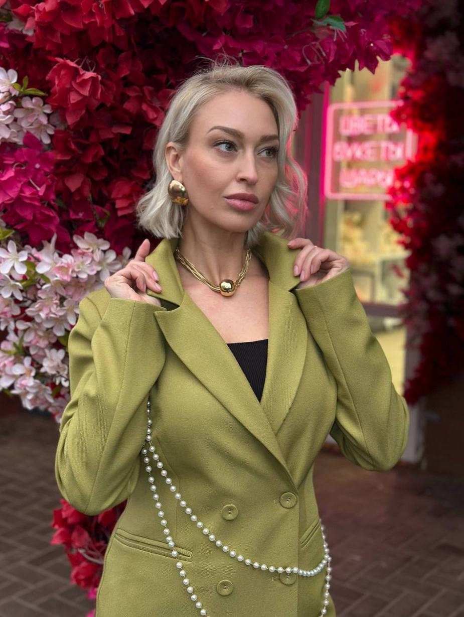 Алена Е Размер S, Рост 163, Параметры 90/68/91. LUNAPRO Дом стильных, сборных и индивидуальных съемок для брендов