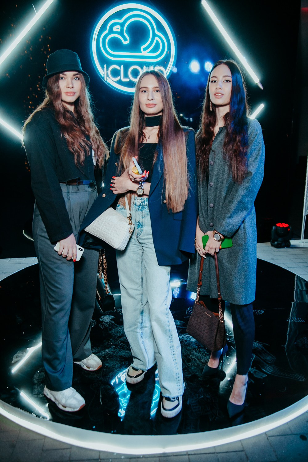 Презентация «Iphone 15». Свадебный и детский фотограф в Волгограде Слава Белов