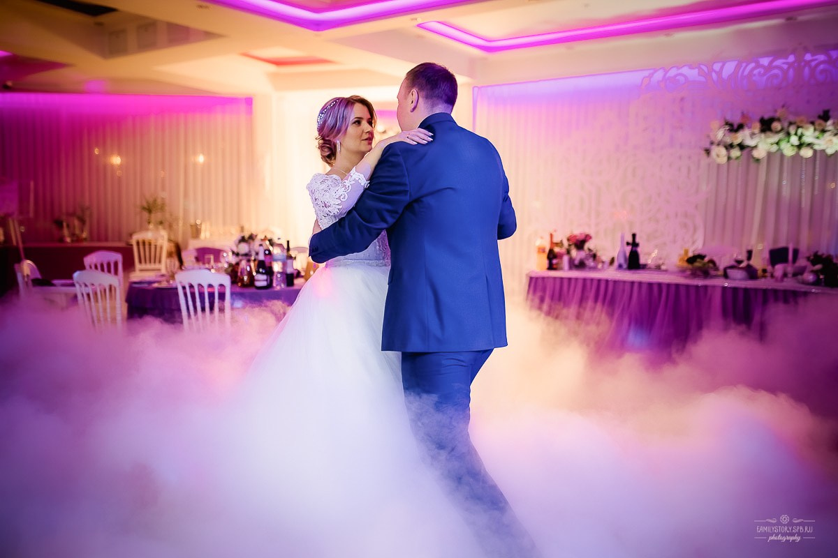 Свадебная фотосессия в интерьере: уют, фактура и свет как у старых мастеров. Свадебный фотограф — Санкт-Петербург (СПб) Питер