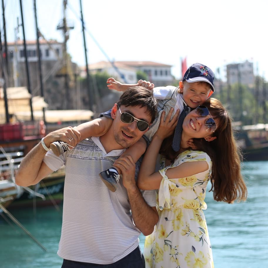 Family and children photoshoots. Professiional photographer in Turkey