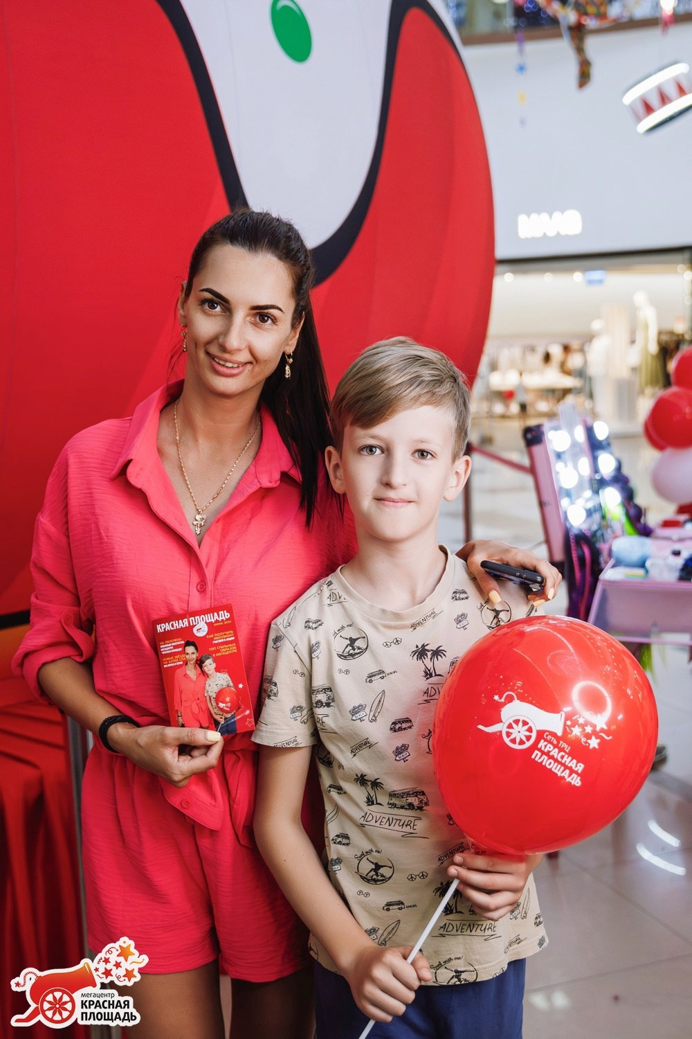 Фотостойка с заменой фона. Инсталаб Краснодар фото и видео интерактивы на ваше мероприятие